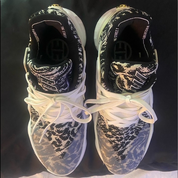 Adidas Harden Vol. 4 Cookies & Cream size 11.5